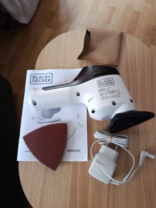 Lijadora Detalle Black+Decker Reviva 12V