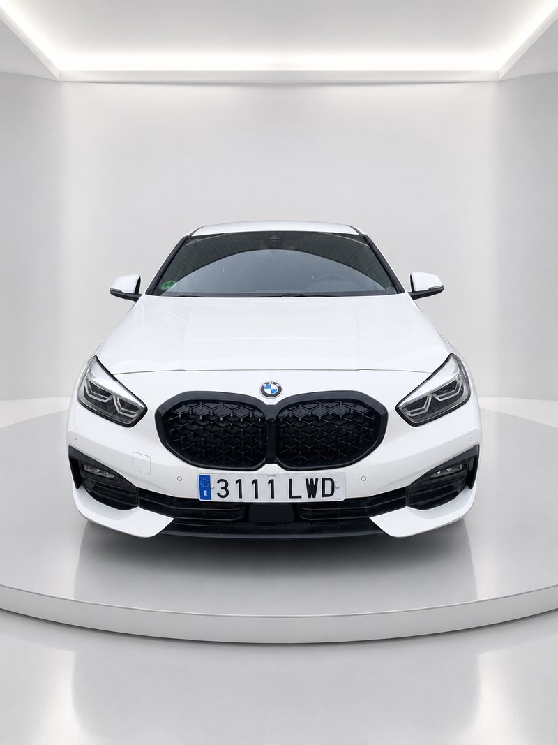 BMW Serie 1 118d (F40) 2021, foto 11
