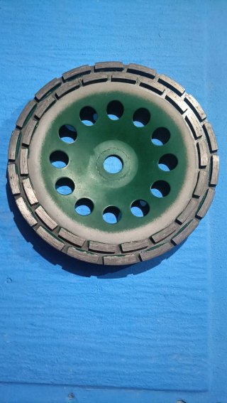 Radial grande de 230 cm. prácticamente NUEVA.