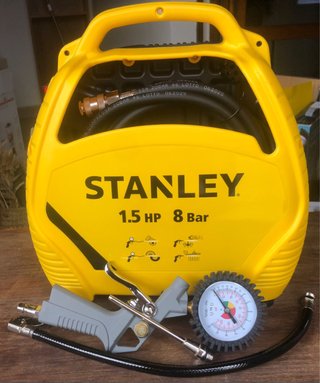 Compresor aire Stanley 1.5 HP 8 Bar NUEVO!!