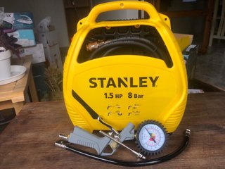 Compresor aire Stanley 1.5 HP 8 Bar NUEVO!!