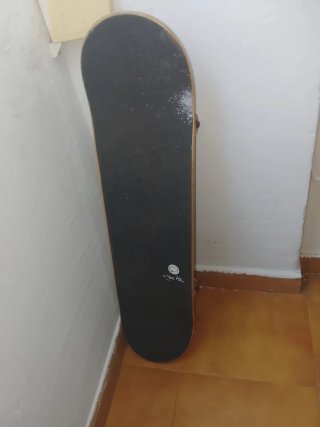 Skateboard monopatín