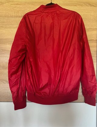 Chaqueta roja verano hombre