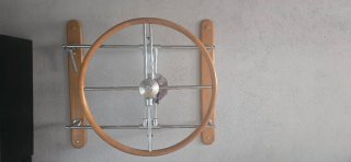 Rueda de timón de madera y metal