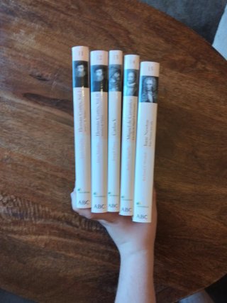 Pack de 5 libros.
