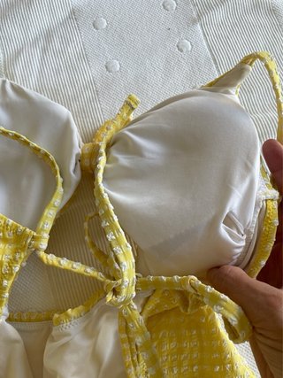 Bañador mujer amarillo con nudo