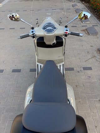 Vespa GTS 310 cc Beige Maxi-Scooter