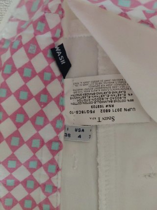 Falda blanca botones