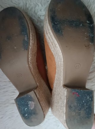 Cuñas abiertas marrones