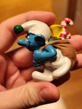 Figura de Los Pitufos con saco de regalos