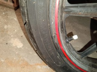 Rueda Delantera UM Renegade Vegas 125