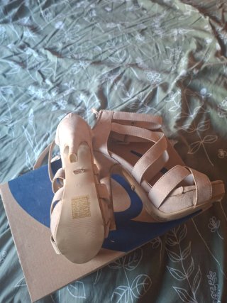 Sandalias Beige Tacón Talla 37