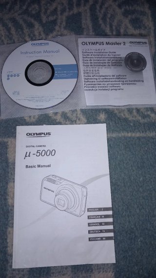 Caja Olympus μ-5000 con manuales y CD