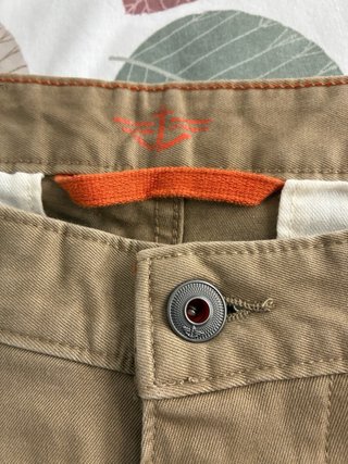 Pantalones Dockers Alpha Khaki Slim Tapered