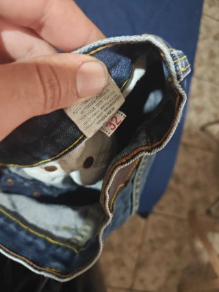 Pantalones Evisu Azules con Diseño Floral