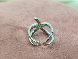Anillo de plata diseño estrella de mar con circoni