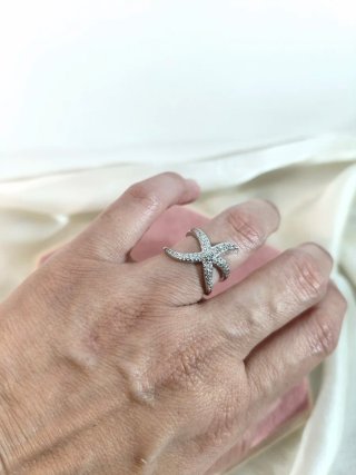 Anillo de plata diseño estrella de mar con circoni