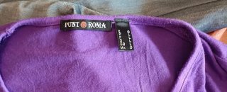 Camiseta morada manga larga con pedrería
