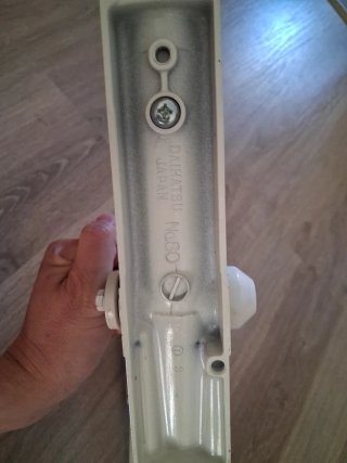 Freno de puerta Daihatsu