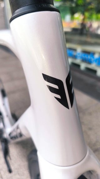 BERRIA BELADOR 6 ESSENTIAL Di2