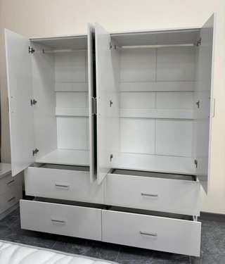 Armario 4 puertas blanco con espejo - NUEVO