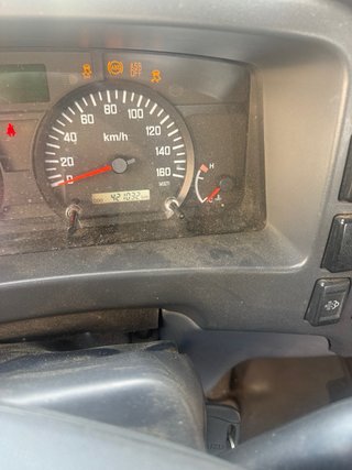 Grua porta vehículos isuzu 7.5 tn