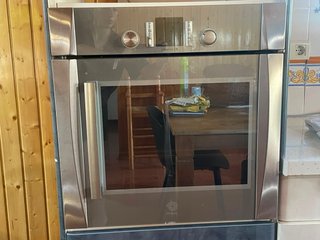 Cocina completa gris y blanca
