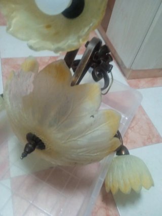Lámpara de cobre con forma de flor