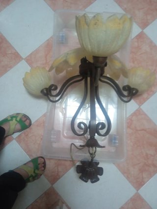 Lámpara de cobre con forma de flor