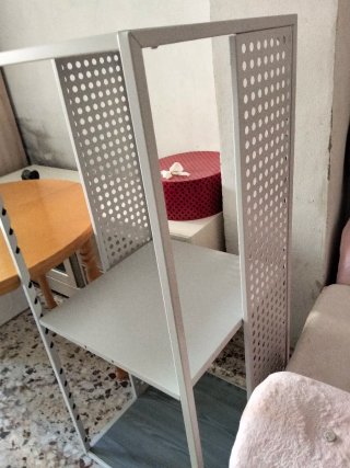 Estantería Metálica Gris y Blanca