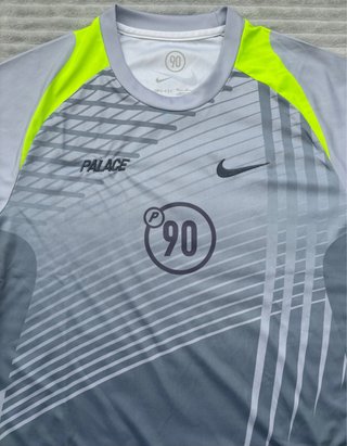 Palace x Nike Total 90 Jersey Gris/Volt