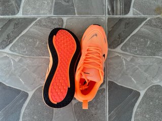 Nike Vomero Naranja