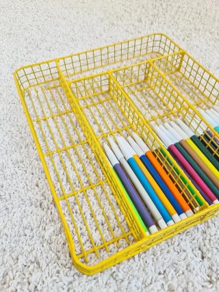 Organizador de metal estilo POP.