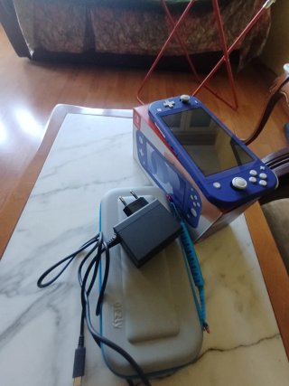 Nintendo Switch Lite Azul + Funda Orzly