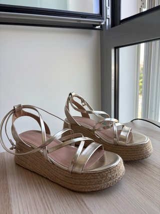Sandalias Plataforma Doradas