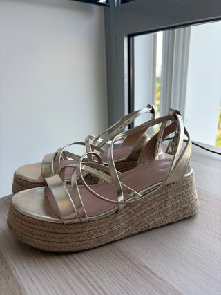 Sandalias Plataforma Doradas