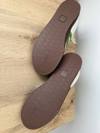 Zapatillas Veja Talla 44 Verdes y Blancas