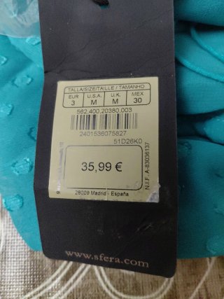 Vestido corto con volantes
