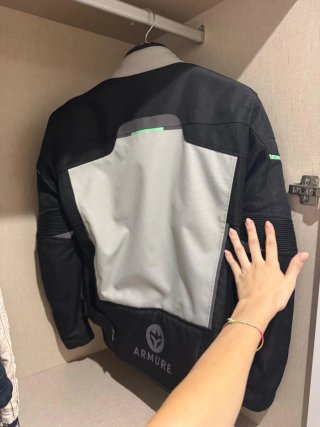 Chaqueta Moto Armure Negra y Blanca