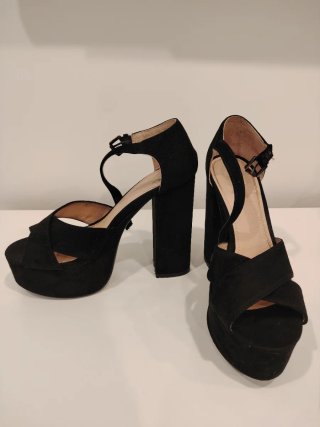 Zapatos de tacón negros plataforma