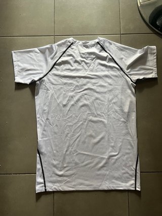Camiseta Térmica Nike Dri-Fit Blanca