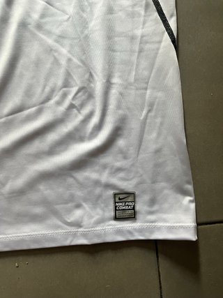 Camiseta Térmica Nike Dri-Fit Blanca