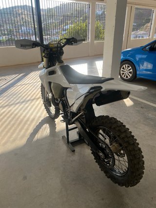 Husqvarna 300 TPI 2023 Enduro Moto