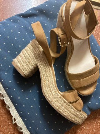 Sandalias Bershka Marrones Talla 37