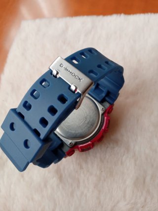 Reloj Casio G-Shock Rojo y Azul