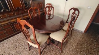 Mesa de comedor y 6 sillas