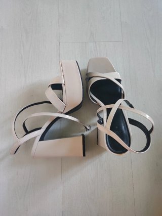 Sandalias Zara plataforma tacón beige/rosa