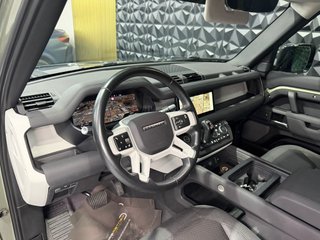 Land Rover Defender 2021