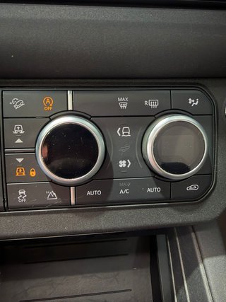 Land Rover Defender 2021
