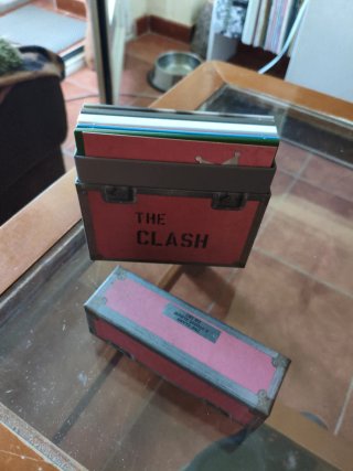 Caja The Clash Punk Rock